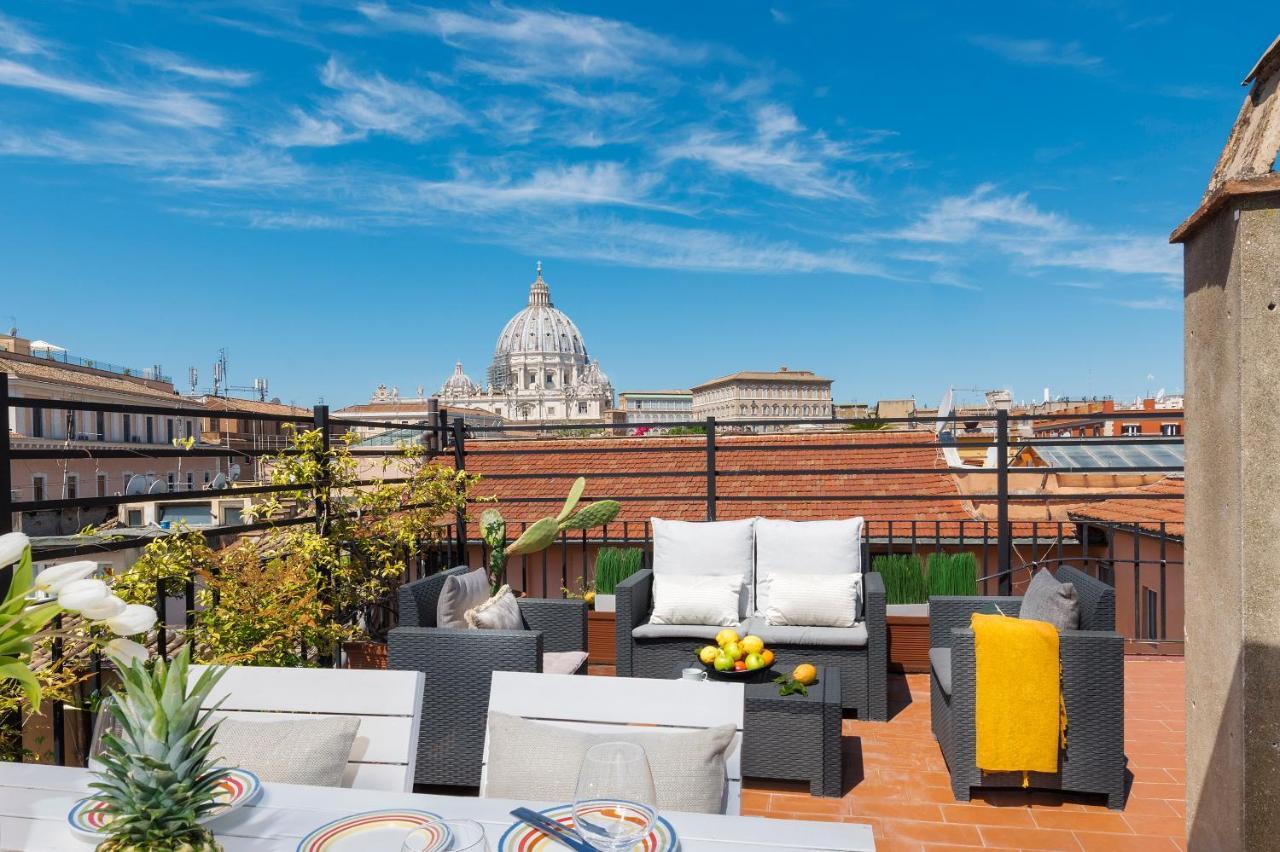 Unique View Over St. Peter's Dome! *