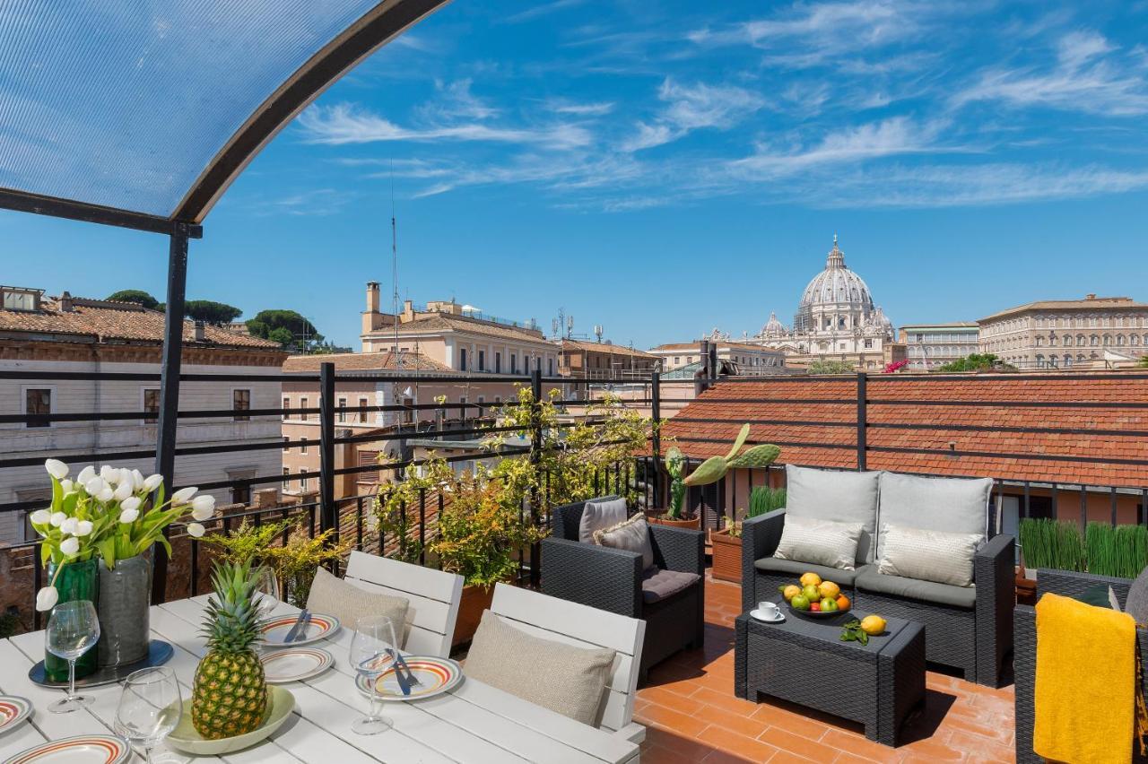 Unique View Over St. Peter's Dome! Rom